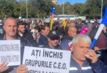 Au început protestele minerilor în fața Guvernului