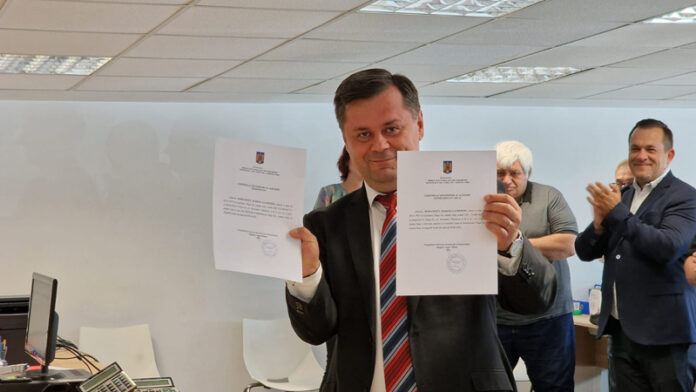 Mandatul primarului Romanescu, validat de instanță