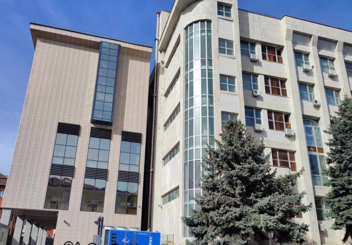 CREATOR: gd-jpeg v1.0 (using IJG JPEG v62), quality = 82