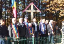 Sfinţirea troiţei ridicată în cinstea eroilor din Primul Război Mondial, în satul Trocani, comuna Dăneşti, Gorj – ,,Rugăm pe Bunul Dumnezeu să pomenească şi să aşeze în locaşul sfinţilor, al drepţilor, sufletele acestor eroi ai neamului nostru care s-au jertfit pentru ţară”!