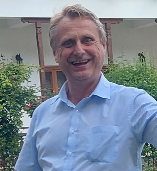 Educaţia…şi Lecţia de viaţă! – Interviu cu d-l prof. dr. Constantin ARCUŞ, Preşedinte al Societăţii Cultural-Ştiinţifice «Rădineşti-GORJ» (II) – ,,Identitatea națională se păstrează prin muncă asiduă și nu prin discursuri! Asta facem la Rădinești. Păstrăm și transmitem tradițiile și obiceiurile prin activități culturale”!