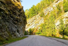 Se reabilitează DN 7A, până la Obârșia Lotrului