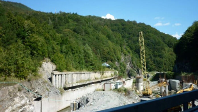 e04032f2-46a1-4ed1-b493-de2140c87ff0