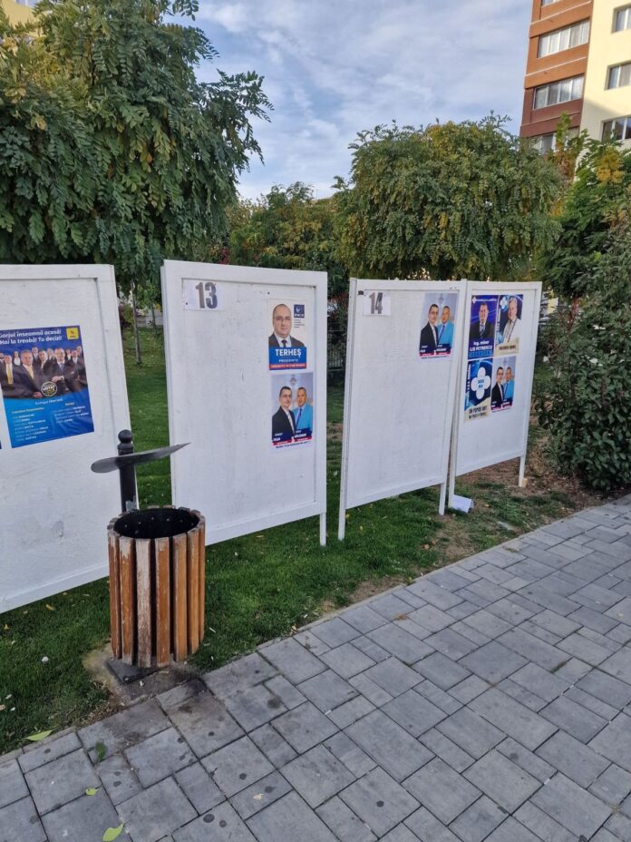 Afișajul electoral încaieră partidele. A reclamat lipsa panourilor electorale din comune