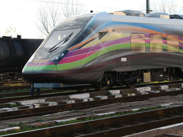 Târgu Jiul, inclus pe lista rutelor CFR cu trenuri noi. Vor fi cumpărate 32 de locomotive și rame